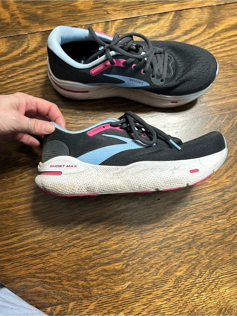 Brooks Ghost Max Women’s Running Shoes Black Pink Blue Size 7 Wide